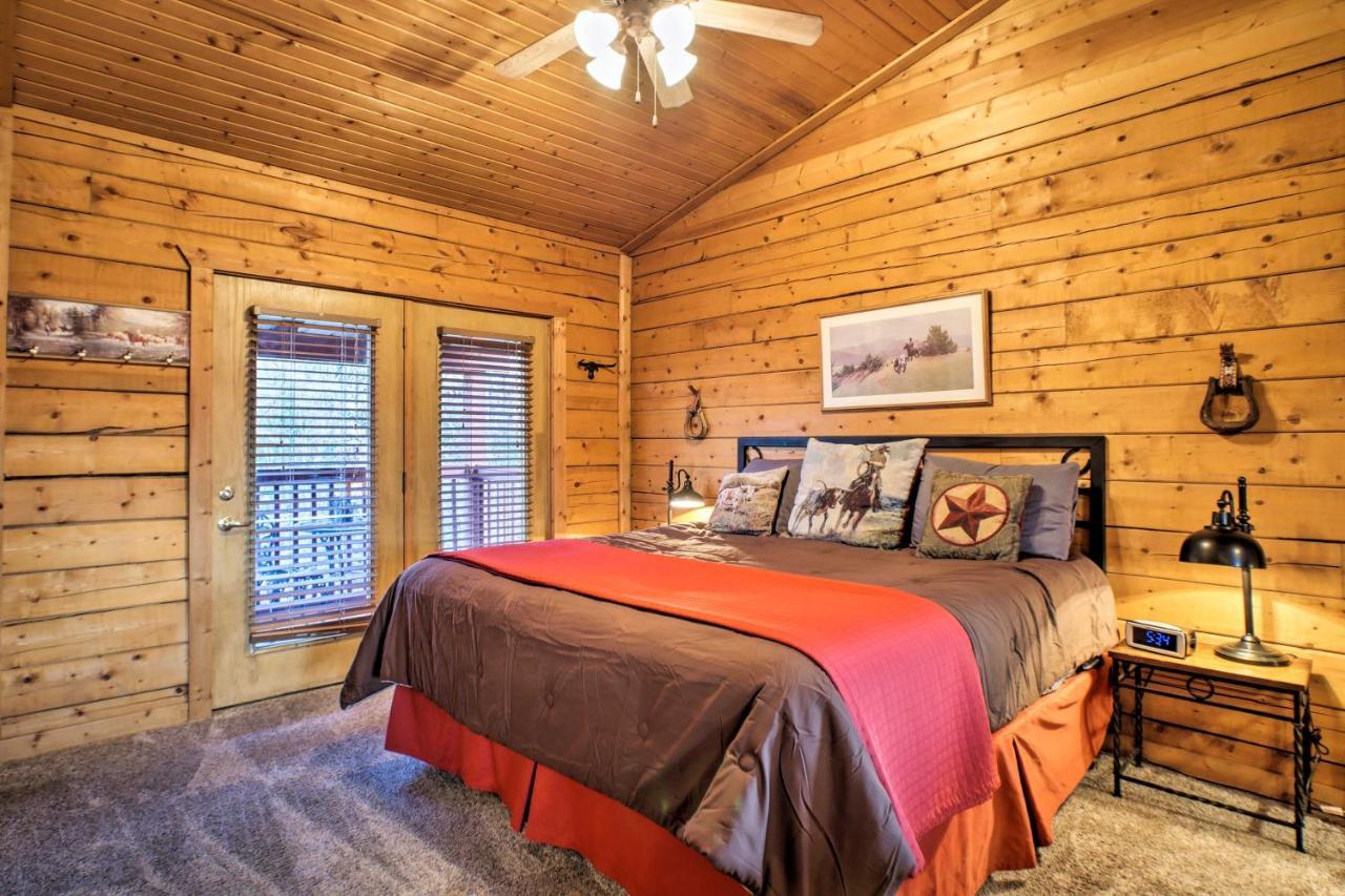 Cabin-Style Studio Right Off The Branson Strip! Daire Dış mekan fotoğraf